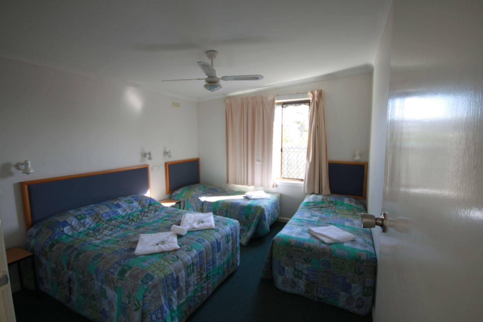 Pelicans Motel San Remo Buitenkant foto